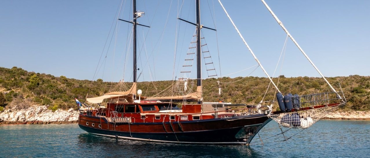 PACHA YACHT CHARTER yacht charter