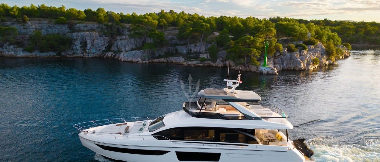 DONNA yacht charter 1
