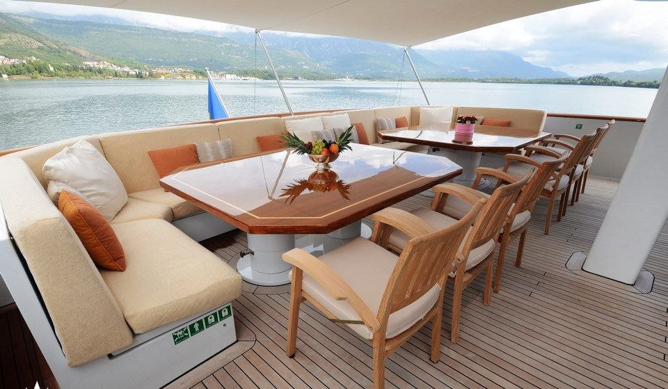 LADYSHIP yacht charter 5