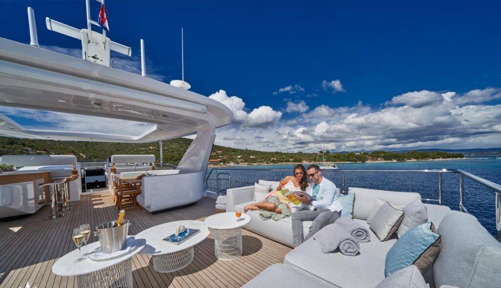 ALUMINIA TOO yacht charter 4