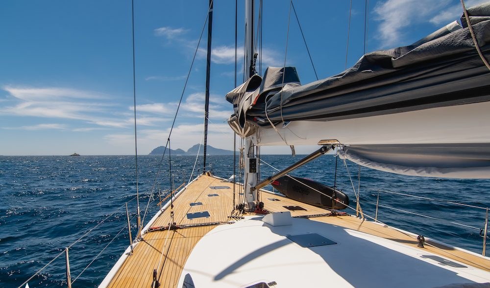 FETCH IV yacht charter 3
