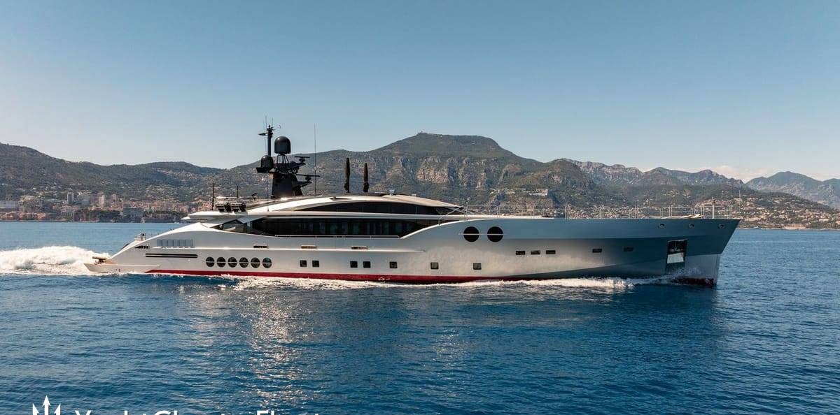 DB9 yacht charter 2