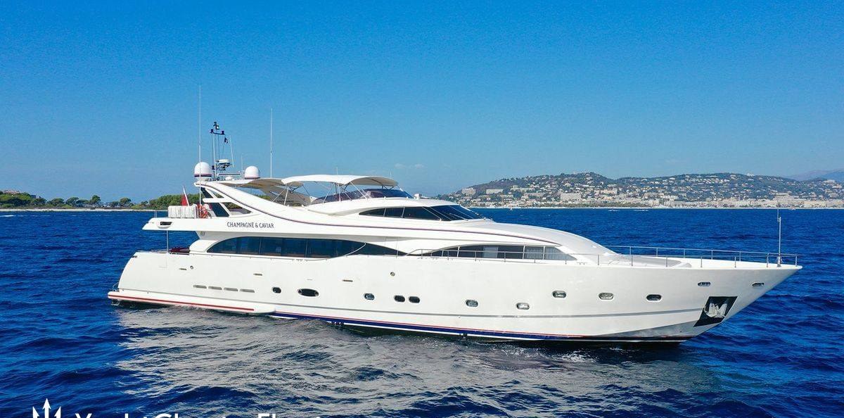 CHAMPAGNE AND CAVIAR yacht charter 2