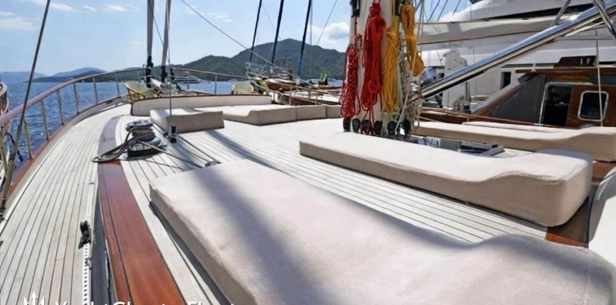 CARPEDIEM CORAL yacht charter 4