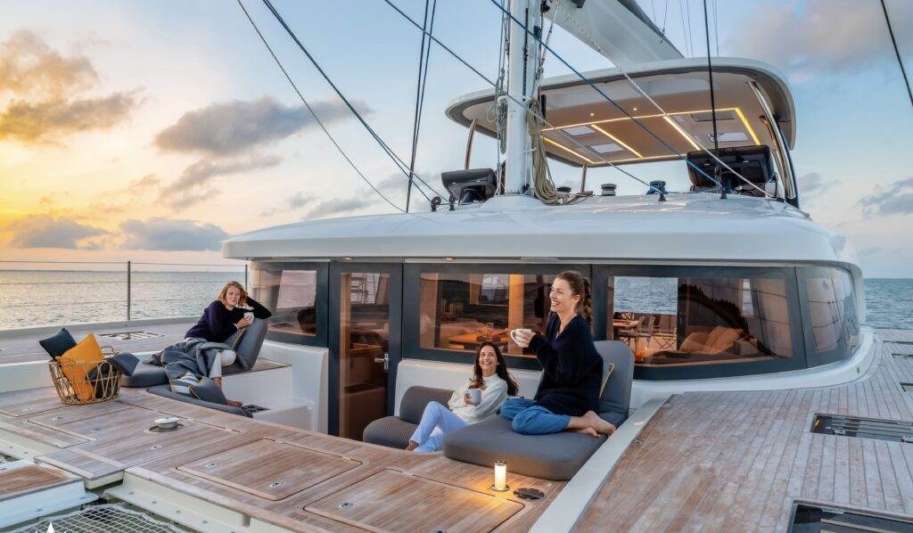 REVE BLEU yacht charter 3
