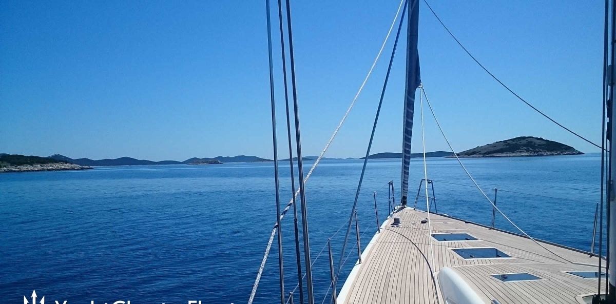 ELINE yacht charter 5