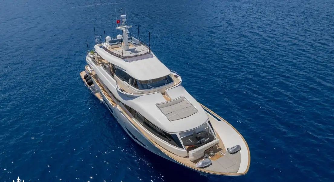 MILENA yacht charter 3