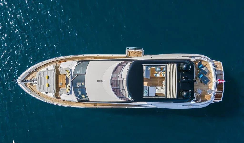 TORO yacht charter 4
