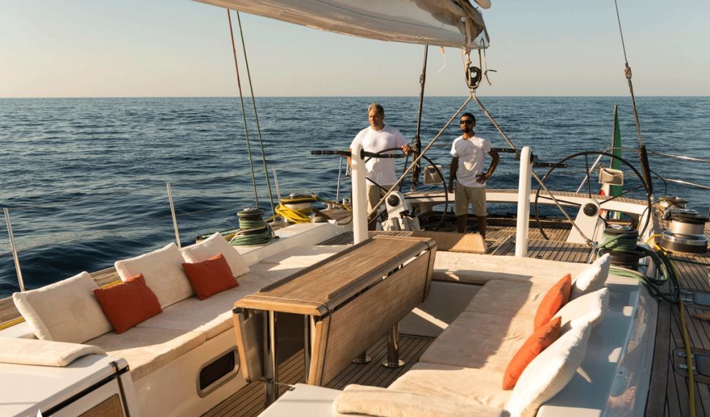 LOGICA yacht charter 3