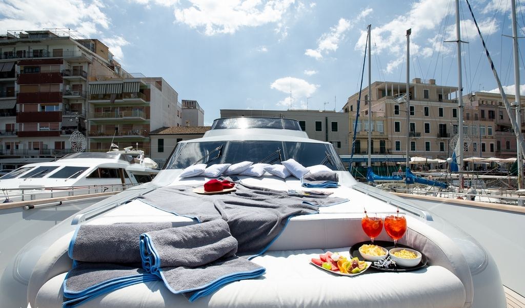 CAMILLA A yacht charter 4