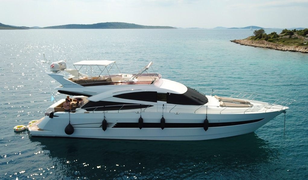 LE CHIFFRE yacht charter 2