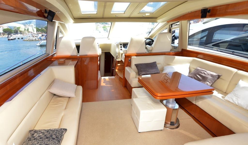 VANINA V yacht charter 4