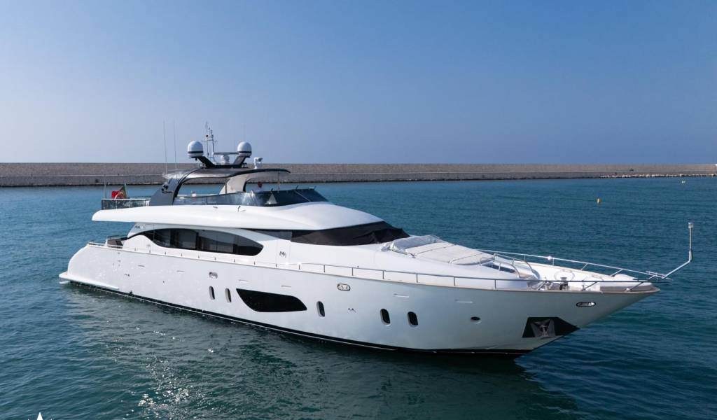 ANTARAH yacht charter 2