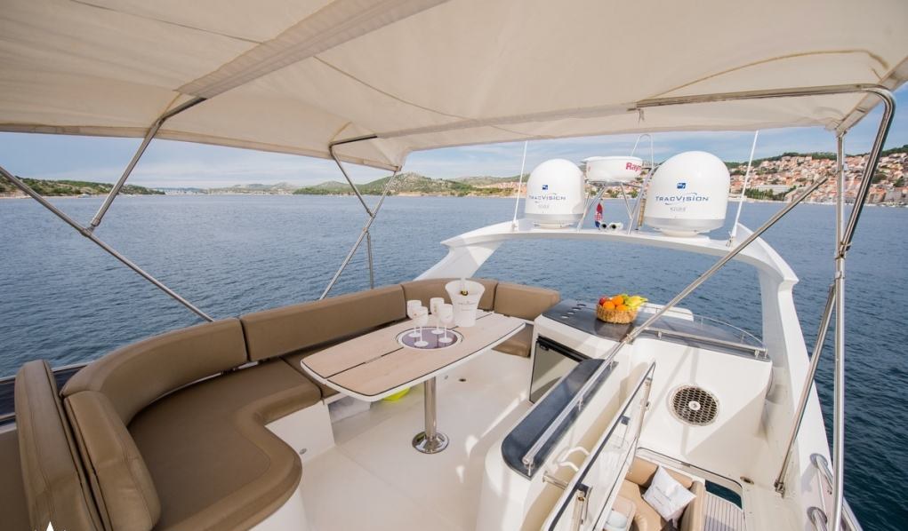 LE CHIFFRE yacht charter 4