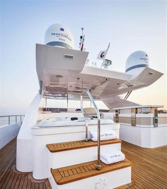 DIAM yacht charter 4