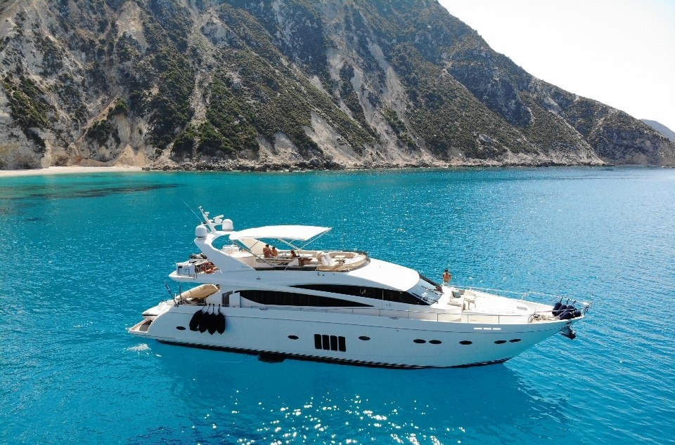 GIA SENA yacht charter 2