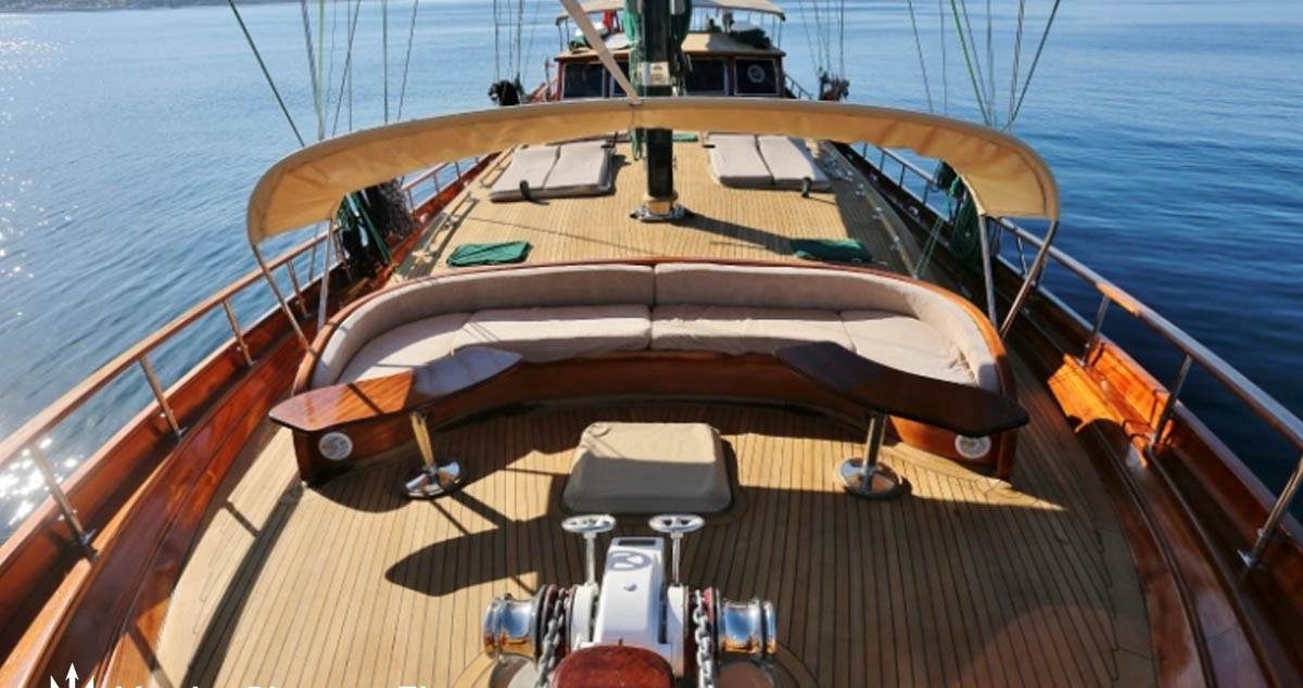 ROS MARE yacht charter 3