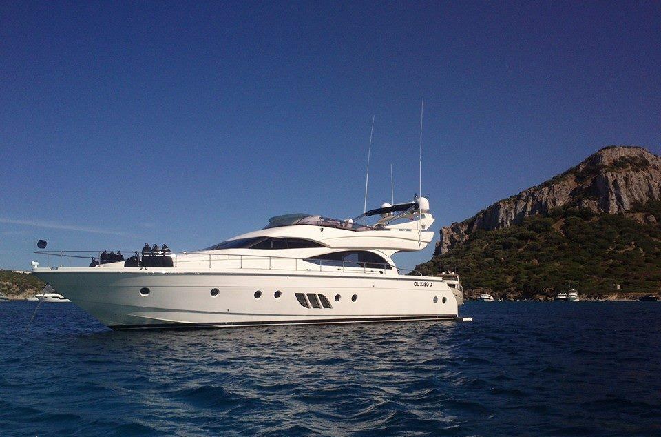 JACO yacht charter 4