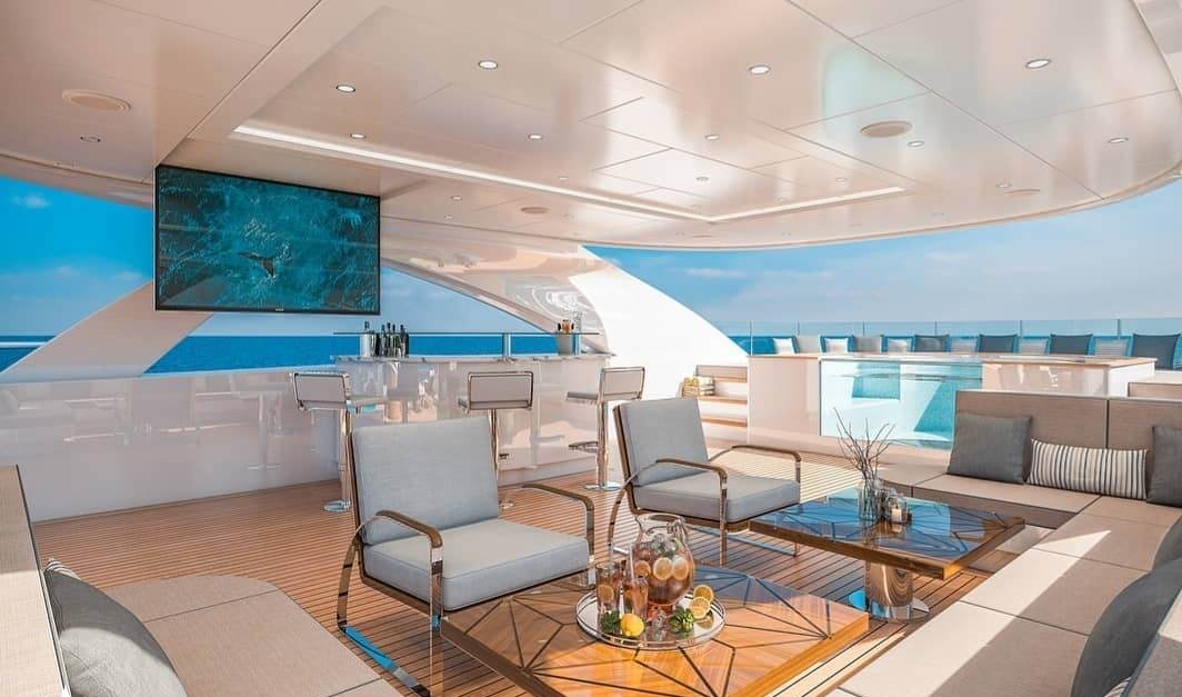STARBURST III yacht charter 4
