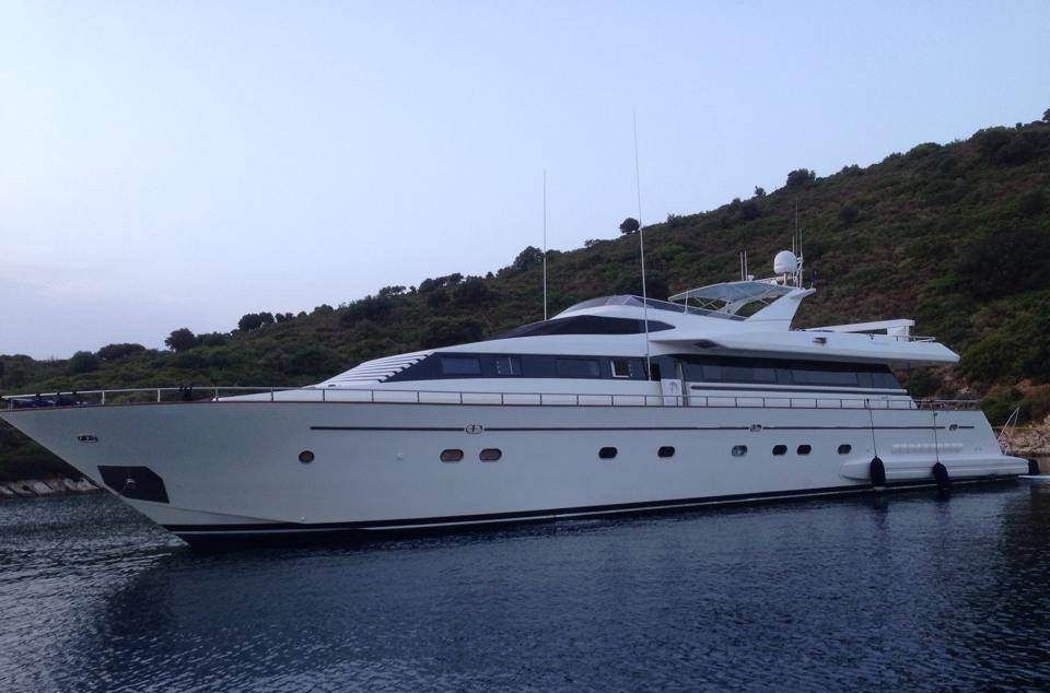 VENUS VISTORIA yacht charter 2