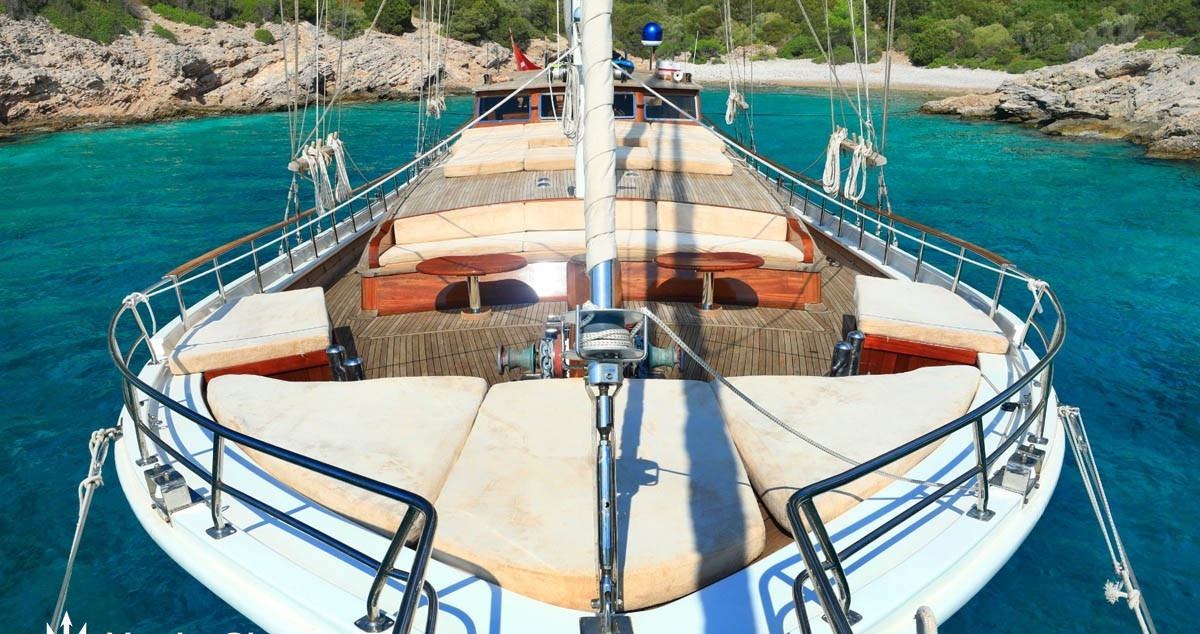 TORINI yacht charter 3