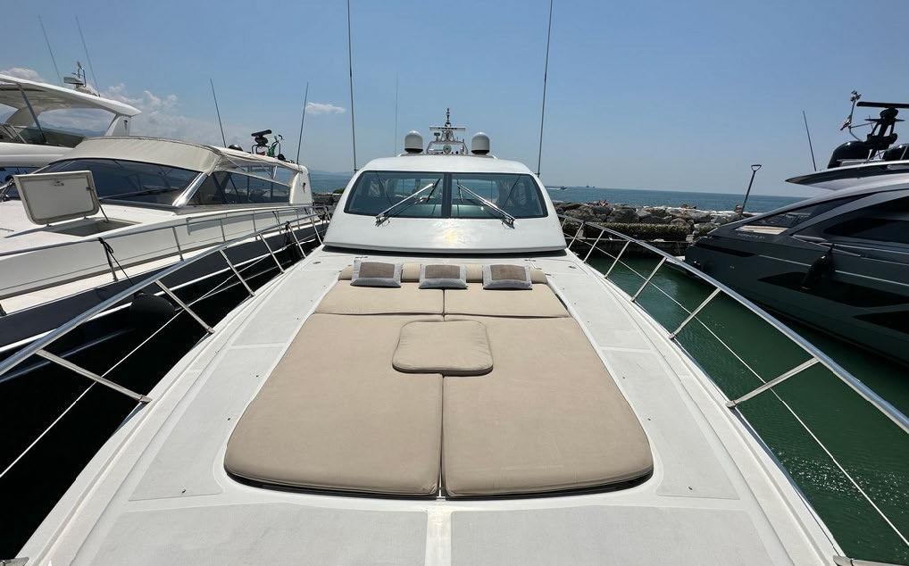 ELTON II yacht charter 3