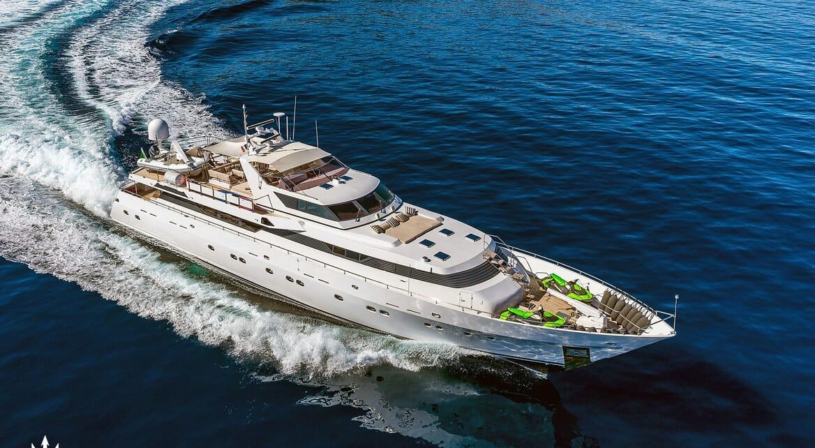 SUNLINER X yacht charter 5