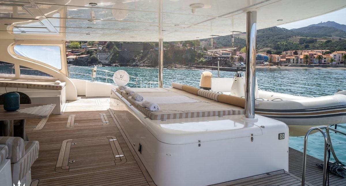 HOUBARA yacht charter 3