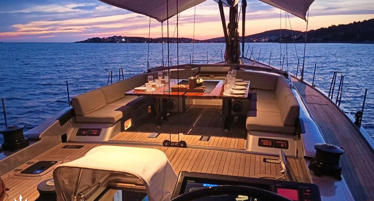 LA LOEVIE yacht charter 4