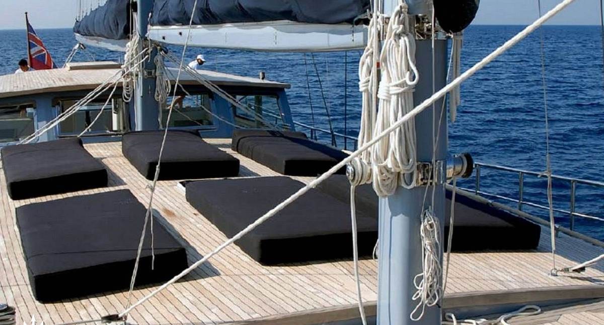 LA MER yacht charter 3