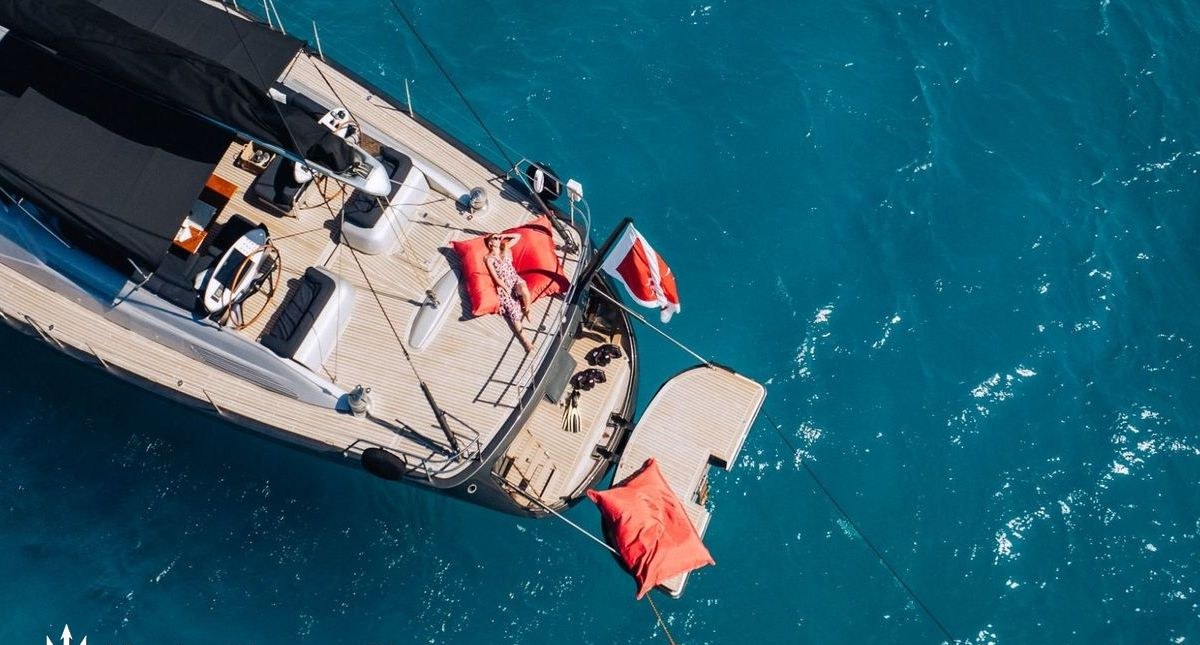FREE AT LAST yacht charter 5