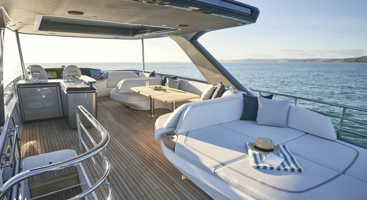 WILJIM 5 yacht charter 4