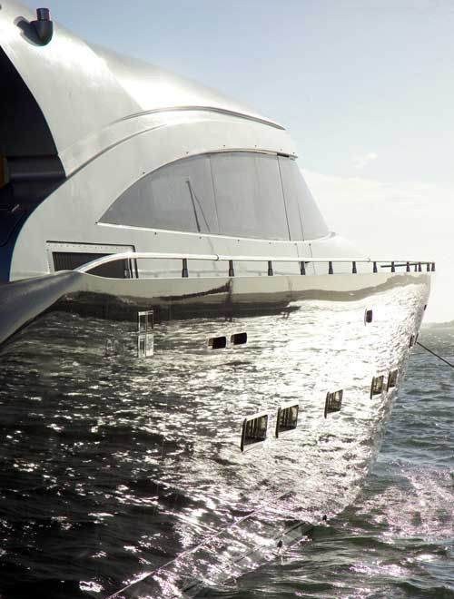 EL DISPARO yacht charter 5