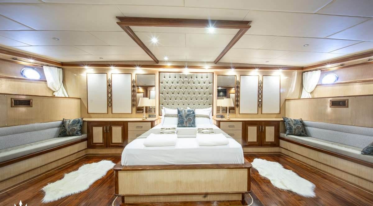 KAAN AYAZ yacht charter 5