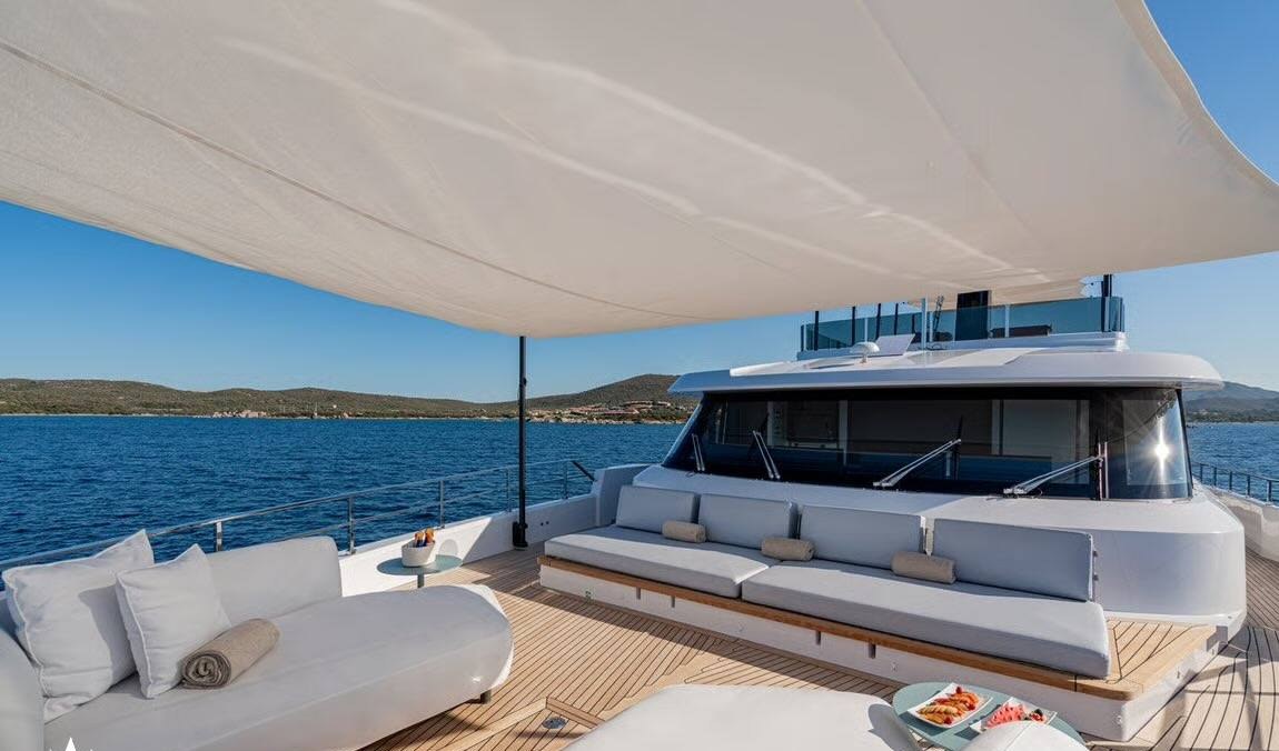 TWINS yacht charter 3