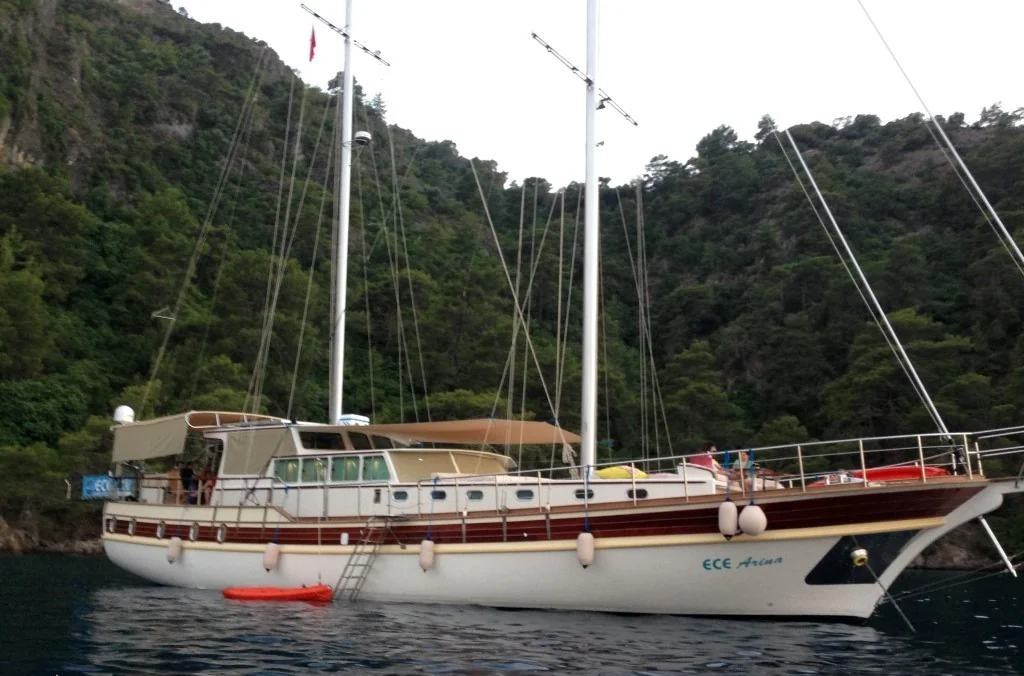 ECE ARINA yacht charter 2