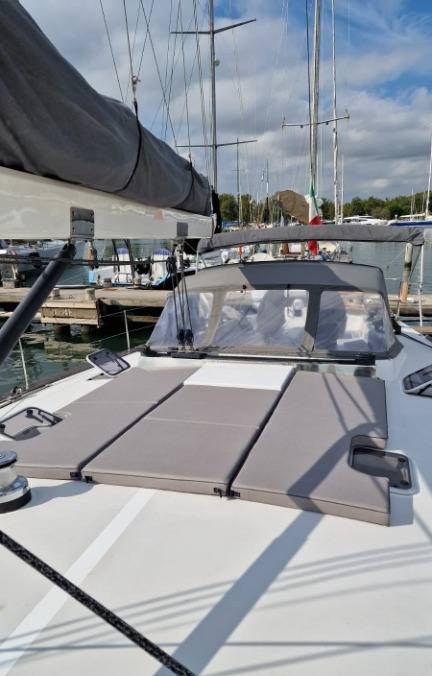 MAGIA 2 yacht charter 3