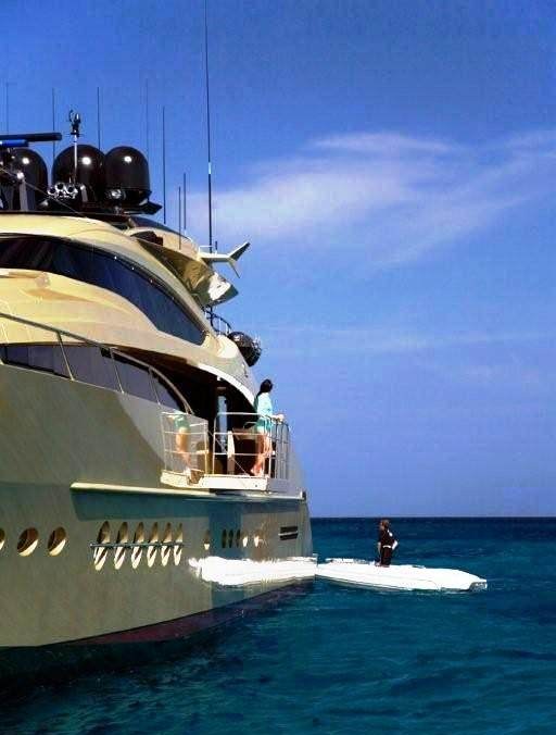 HOKULANI yacht charter 5