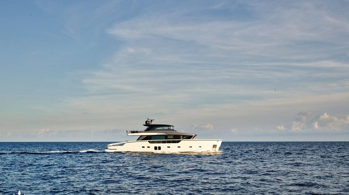LUAR yacht charter 2