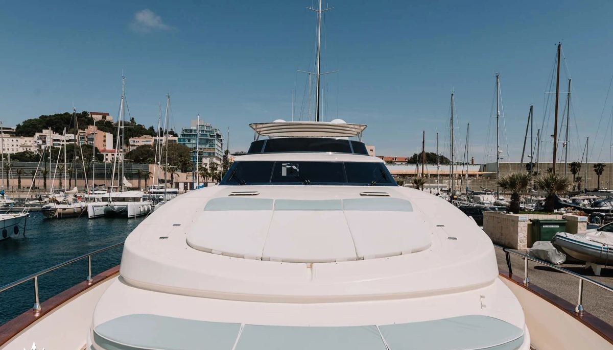 APOLLO I yacht charter 3