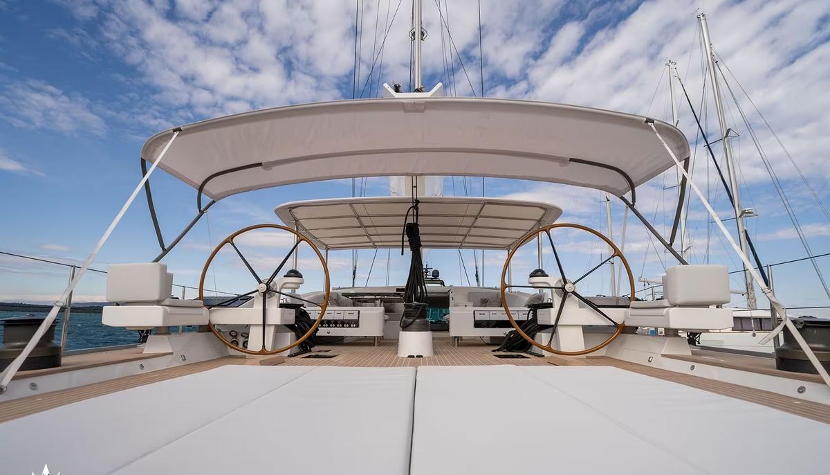 J SEVEN yacht charter 3