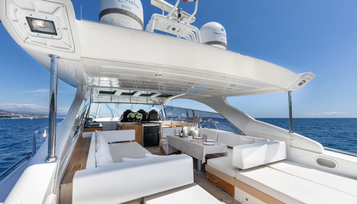 STEALTH ONE yacht charter 5