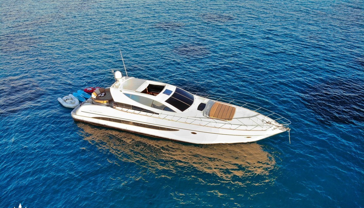SEA U yacht charter 2