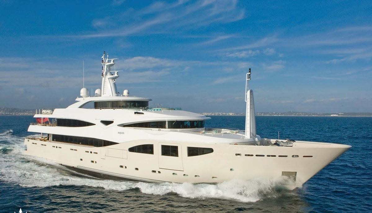 MARAYA yacht charter 2