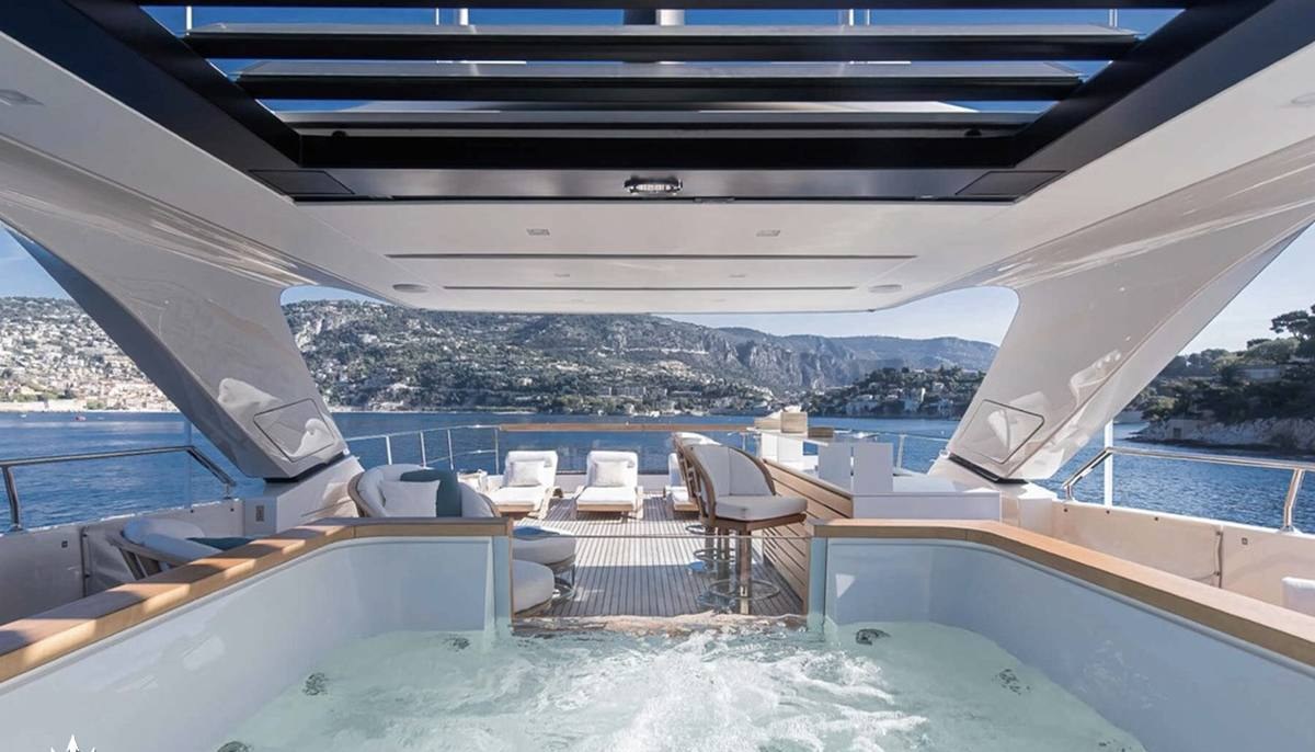 PREMURA yacht charter 3