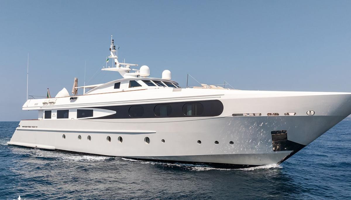 SOPHIE BLUE yacht charter 2