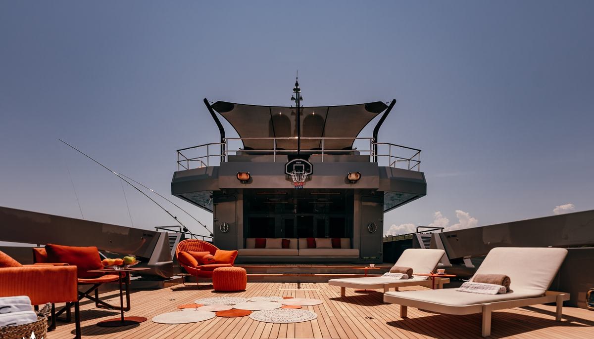 CARMEN yacht charter 4