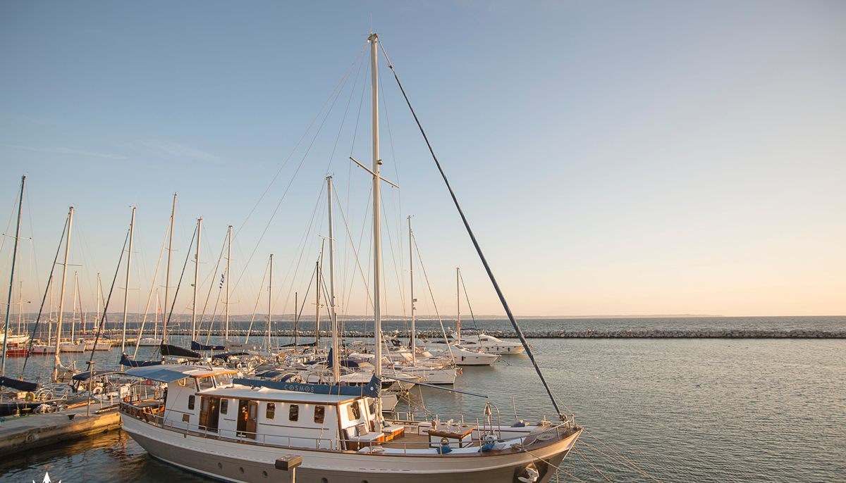 COSMOS yacht charter 2