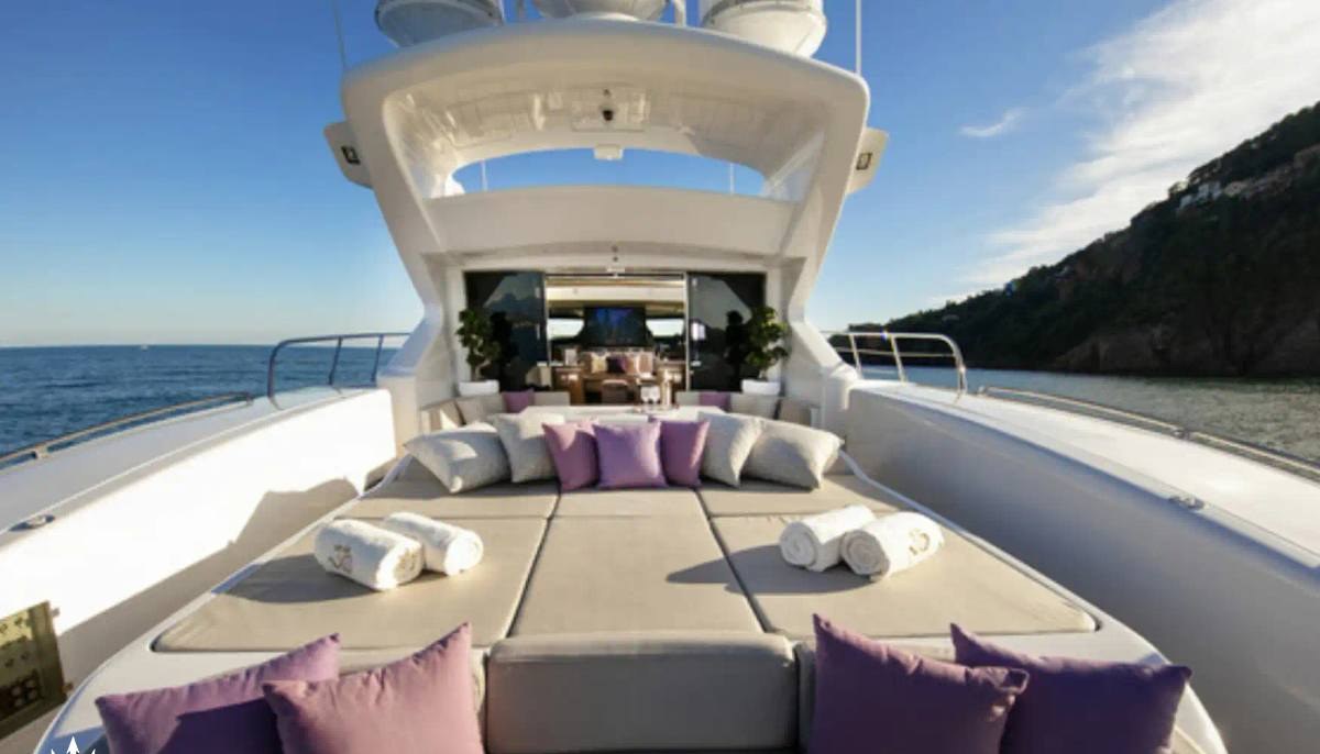 BO yacht charter 4