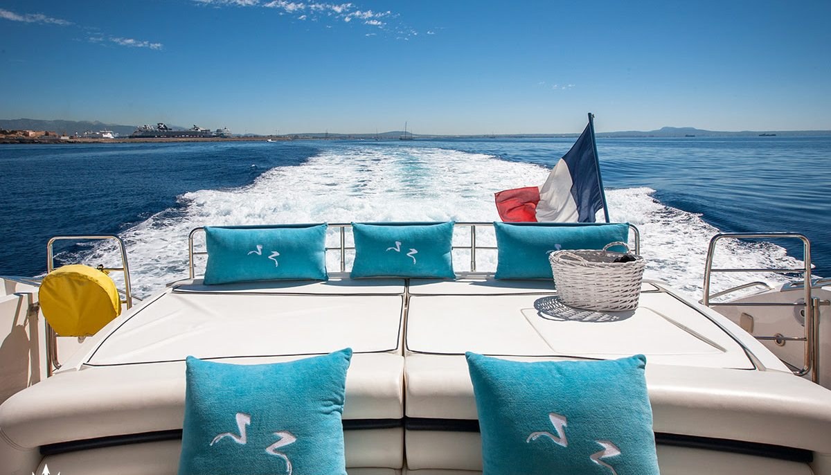 FROGGY yacht charter 5